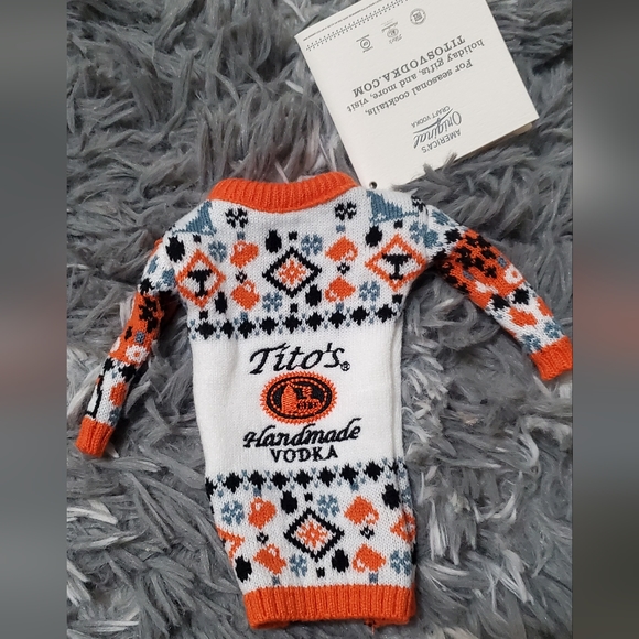 4 Tito's Handmade Vodka Mini Sweater bundle 2 x 2 - Picture 3 of 3